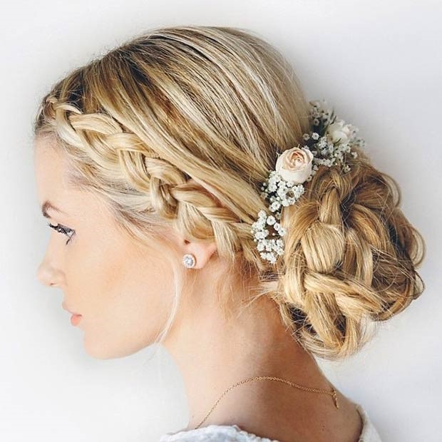 مدل موی عروس، شینیون با بافت + گل