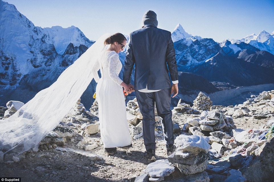 ازدواج زوج استرالیایی؛ از نپال تا اورست