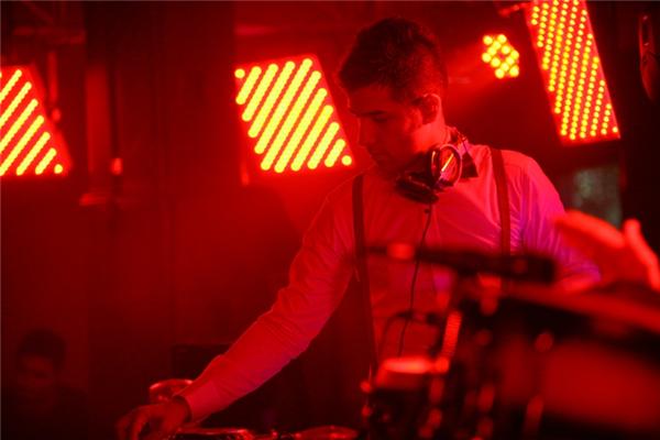 dj A.M.B dj A.M.B