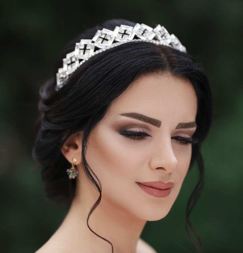 سالن آرایش عروس رایا سالن آرایش عروس رایا